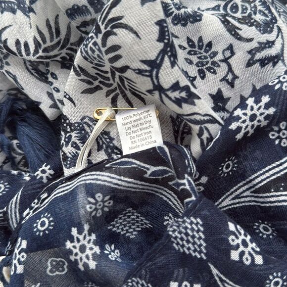 NWT 2 CHIC BLUE WHITE FLORAL WRAP SARONG SCARF COVERUP TASSELS SHEER BOHO - Picture 7 of 7